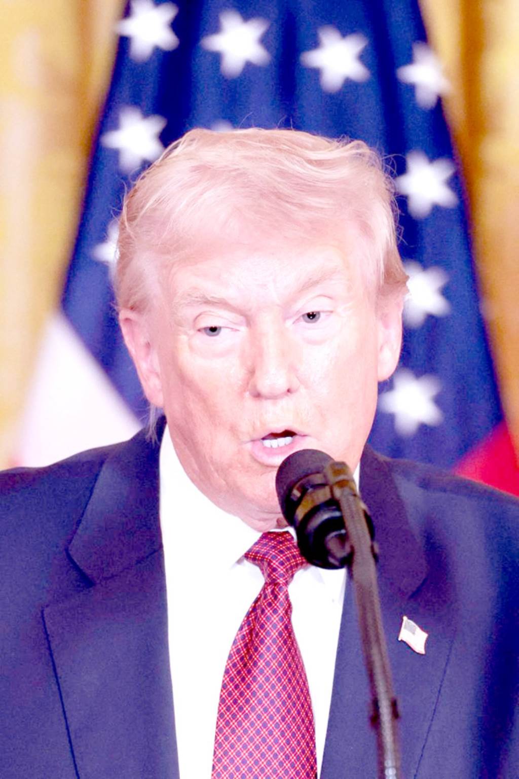 US will help reduce ship congestion in the Strait of Hormuz Trump